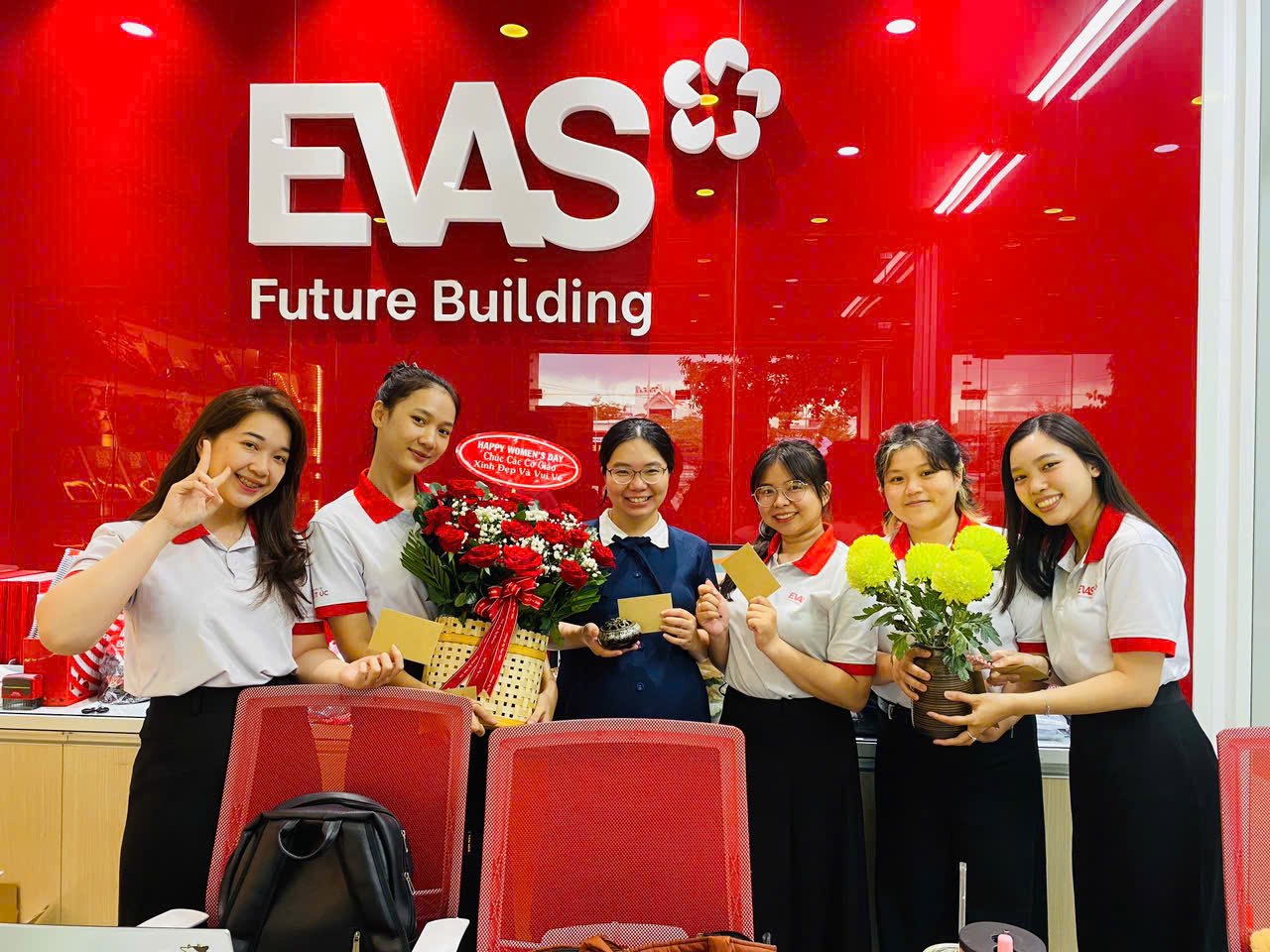 Ngày Phụ nữ Việt Nam 20/10 – Gửi những yêu thương dịu dàng